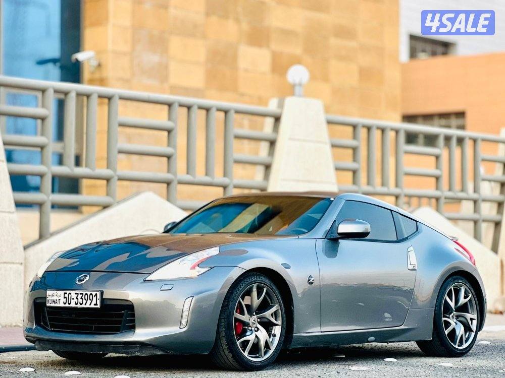 نيسان زد Z3700