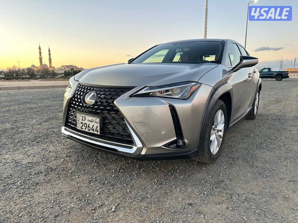 جيب لكزس UX 200 موديل ٢٠٢٠ صبغ وكالة و عداد قليل8