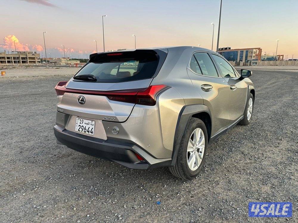 جيب لكزس UX 200 موديل ٢٠٢٠ صبغ وكالة و عداد قليل9