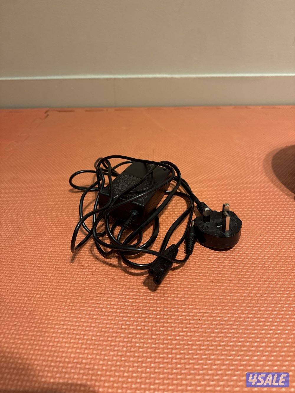 Logitech G29 used only few times. Fully functional2