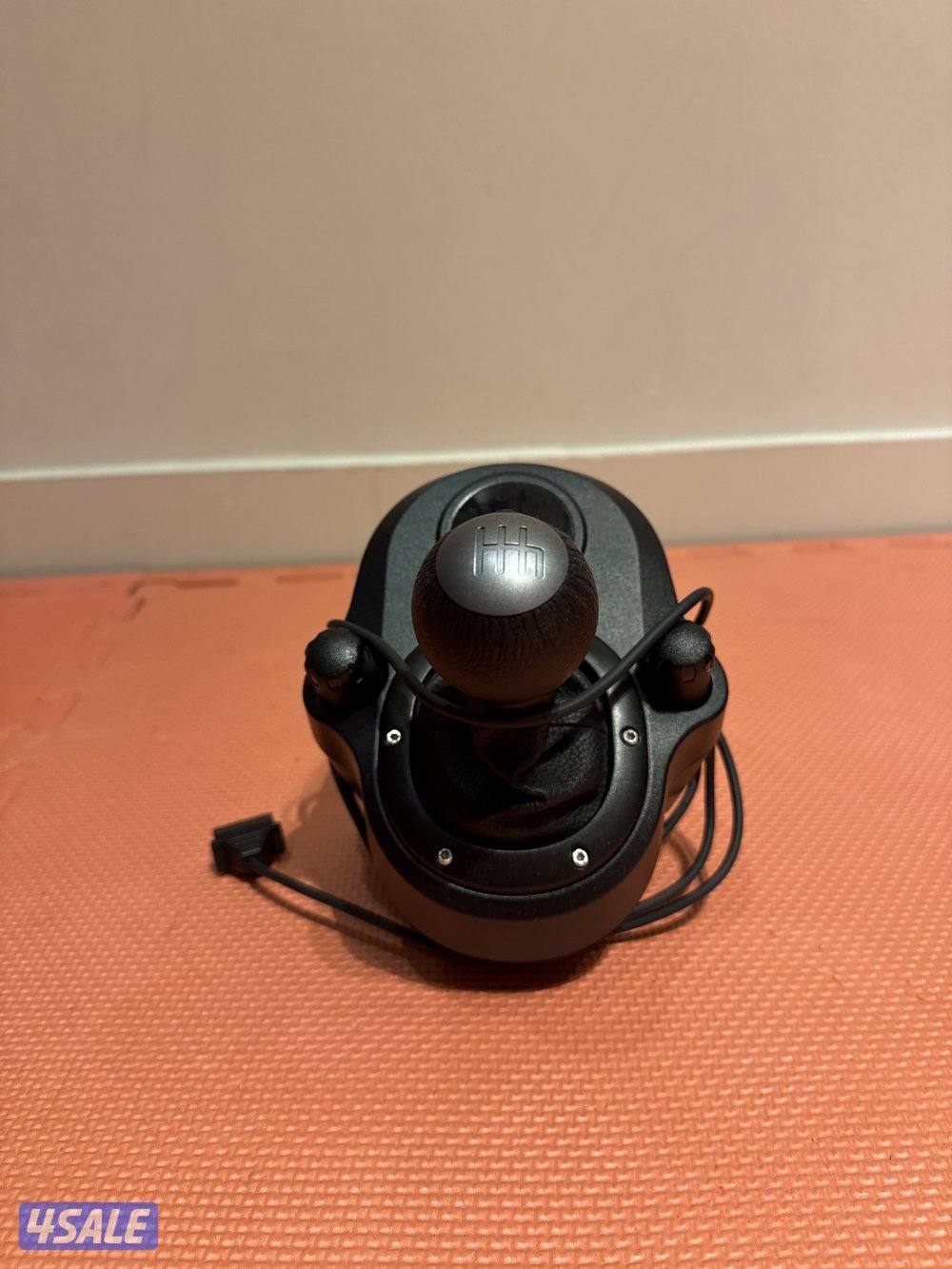 Logitech G29 used only few times. Fully functional3