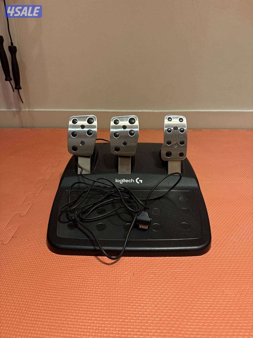 Logitech G29 used only few times. Fully functional4