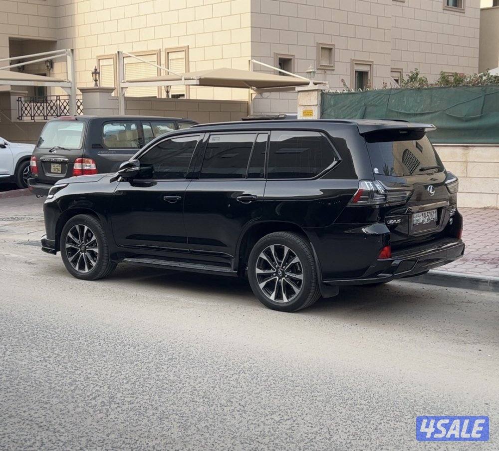 LEXUS BLACK EDITION 20214