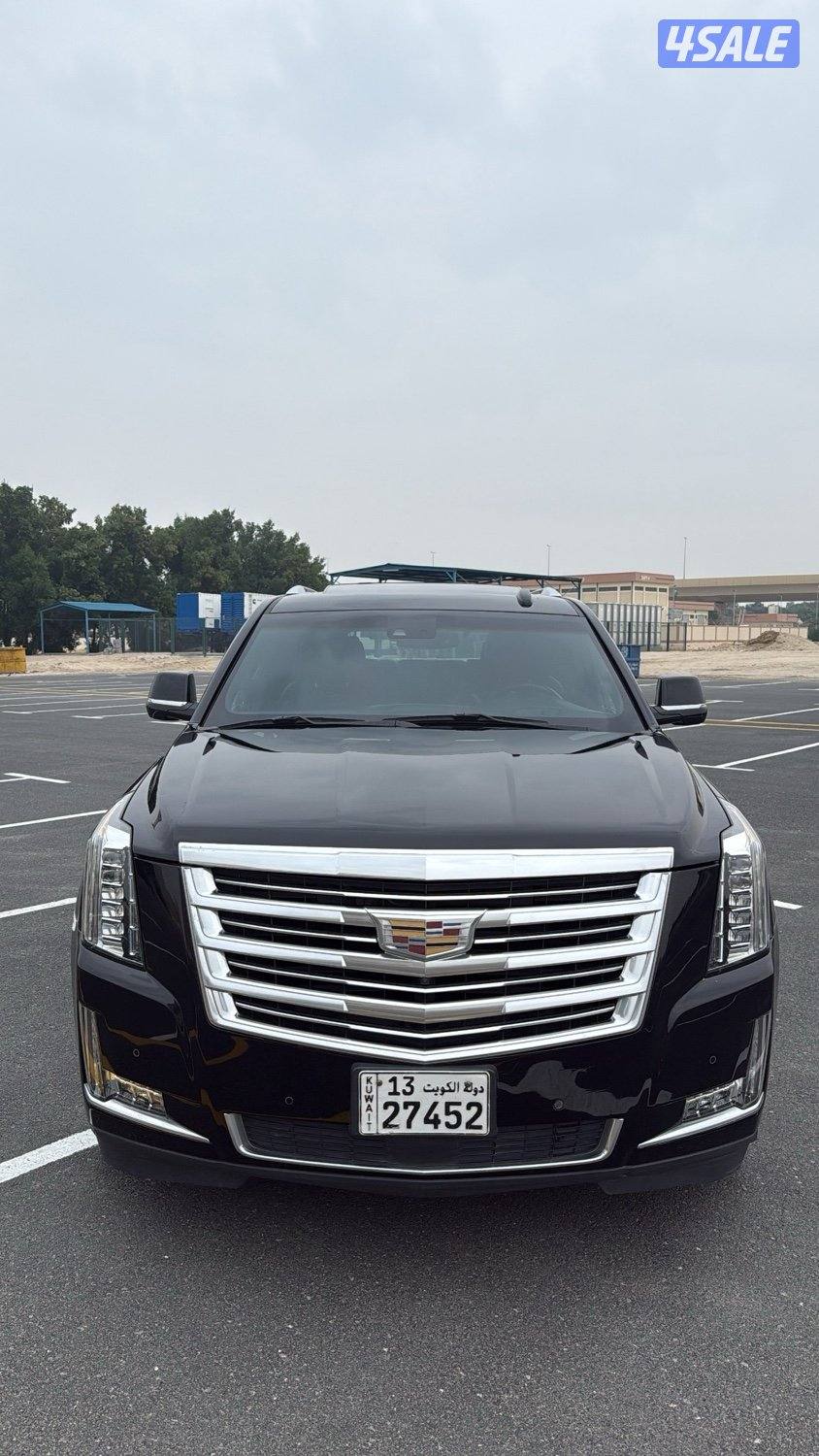 اسكاليد بلاتينيوم اعلى فئه ٢٠١٦ عداد ١١٧1