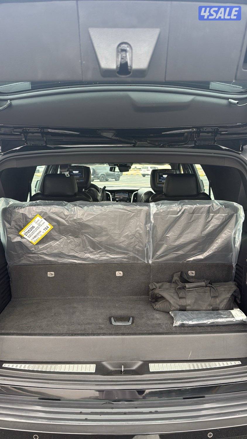 اسكاليد بلاتينيوم اعلى فئه ٢٠١٦ عداد ١١٧9