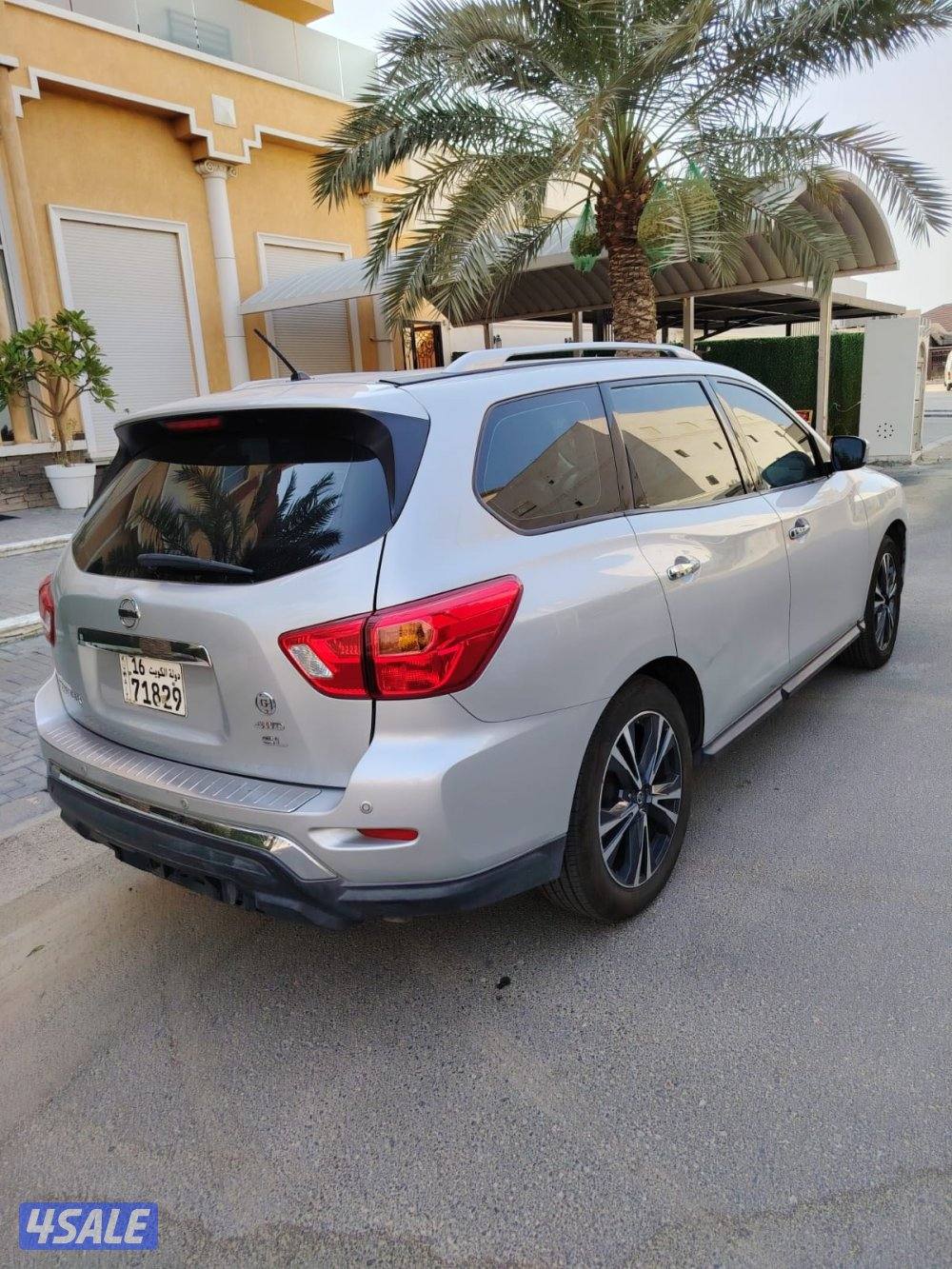 للبيع نيسان باثفندر موديل 20192