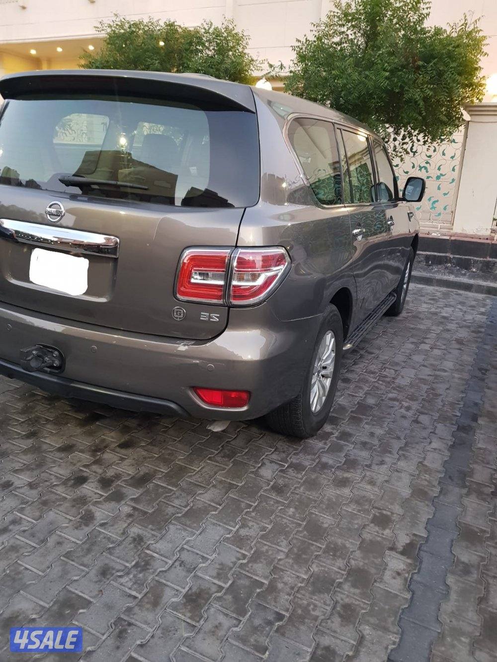 للبيع نيسان بترول SE بحالة جيده فتحت سقف مفتاحين الوكاله ممشي196الف1