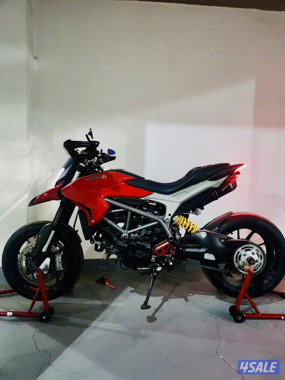 Ducati Hypermotard 821- for sale, the bike is in mint condition4