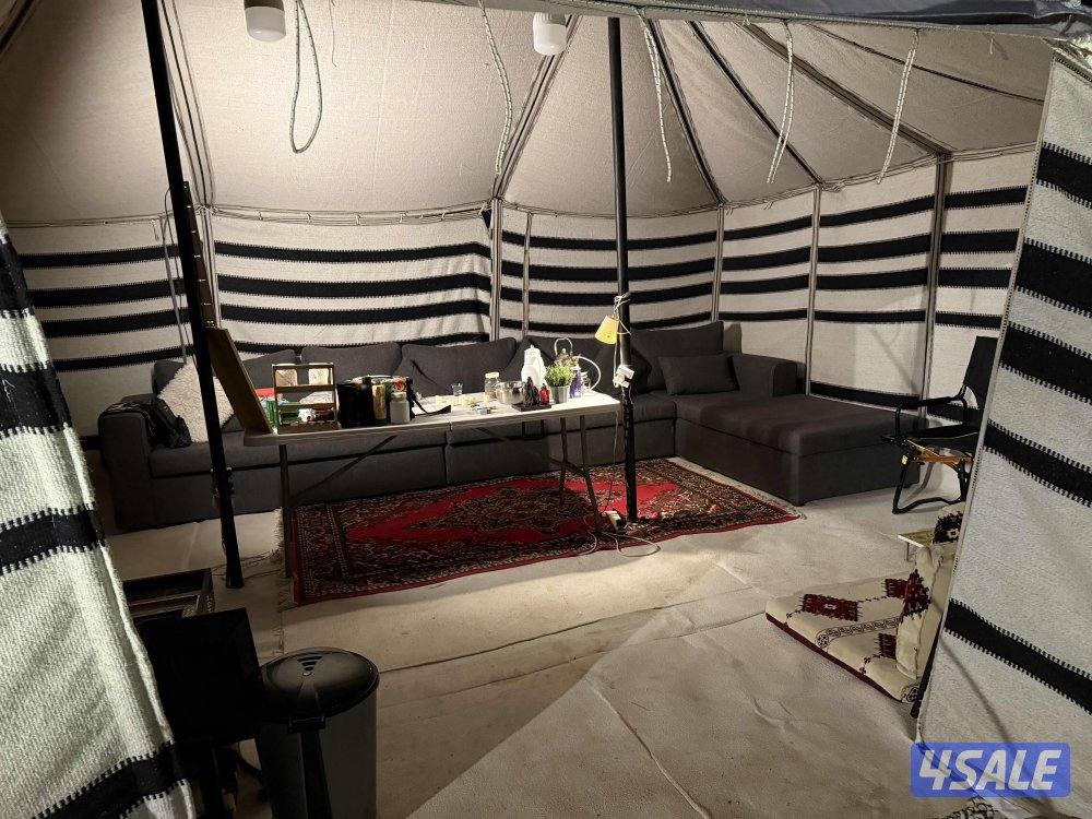 كشته مرتبه تتكون من خيمتين وقعده مقابل مخفر جبد0