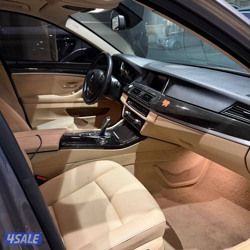 بي ام دبليو 520i8