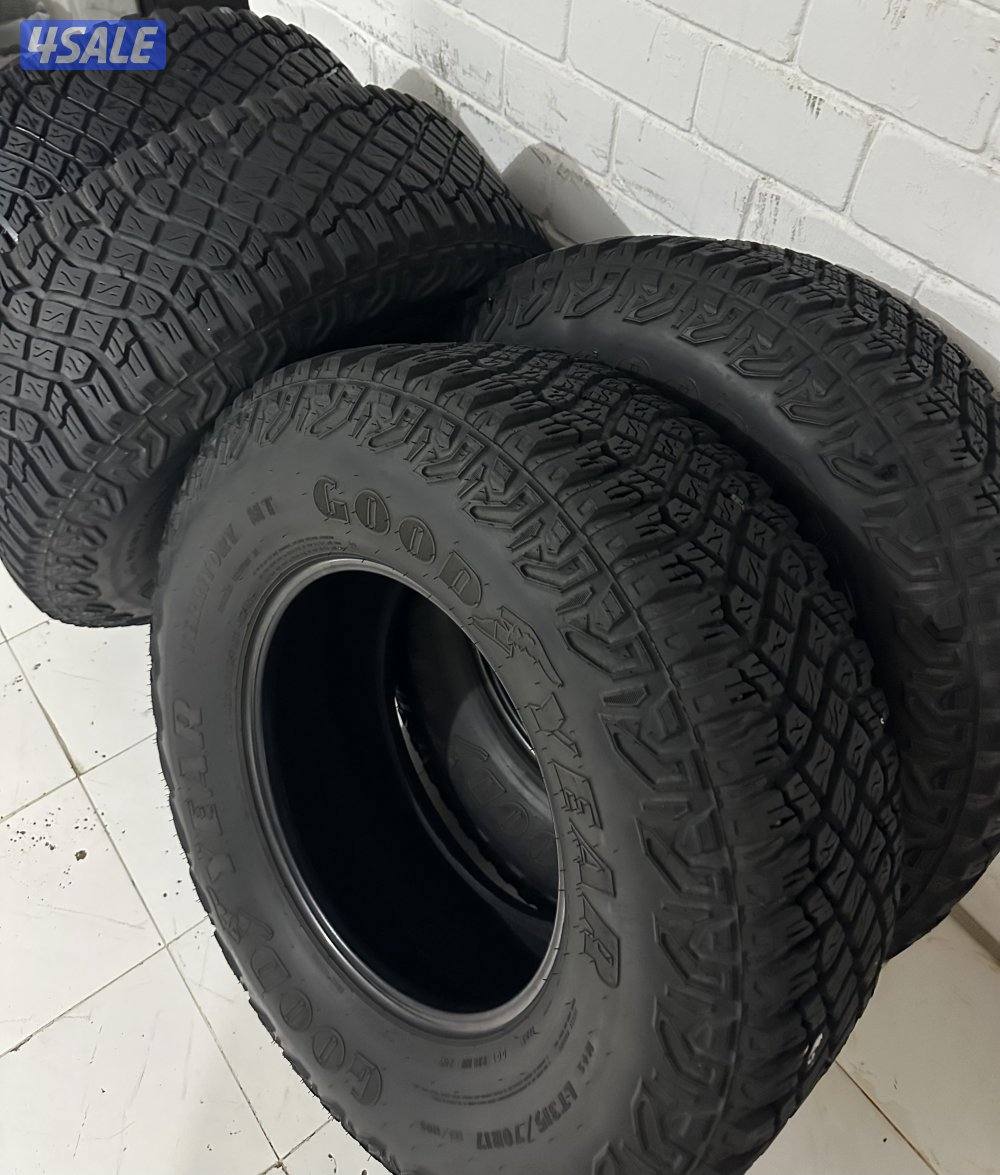 للبيع 4 تواير قوديير حجم 172