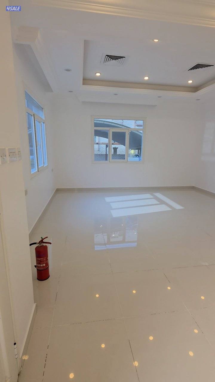 للأيجار دور ارضي في المسايل1