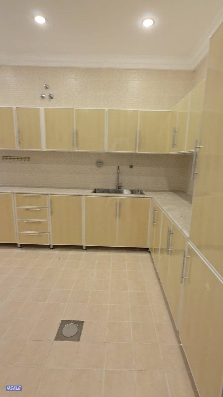 للأيجار دور ارضي في المسايل8