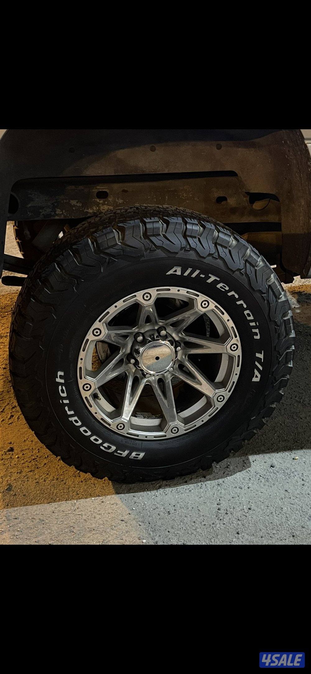 للبيع رنقات كروم 6 براقي مقاس 17 عرض 8 بحالة ممتازه0