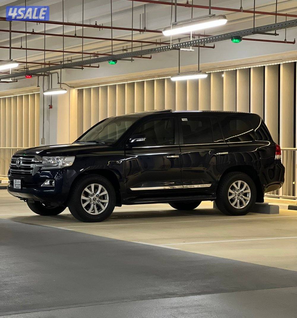 للبيع لاند كروز vxr 5.70