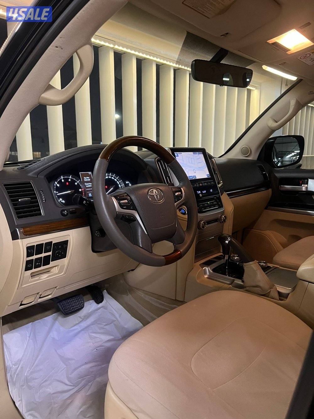 للبيع لاند كروز vxr 5.74