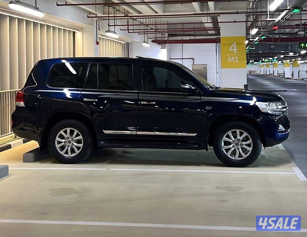 للبيع لاند كروز vxr 5.77