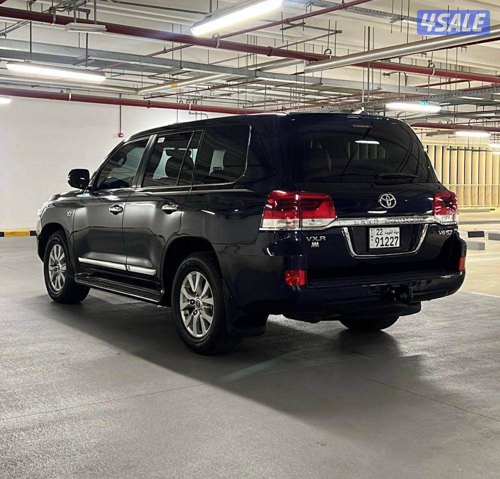 للبيع لاند كروز vxr 5.710