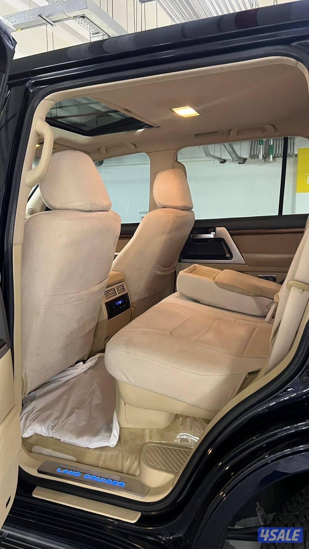 للبيع لاند كروز vxr 5.711