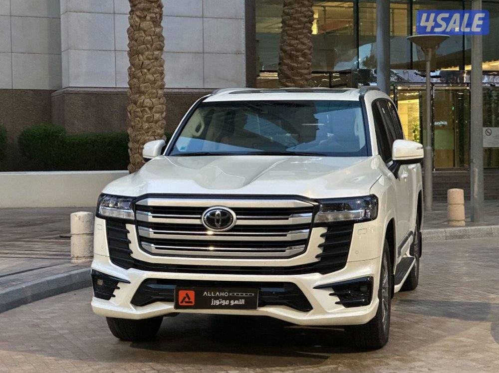 لاندكروزرGXR V6 AERO Sموديل2024 عداد48الف وارد الساير تحت الكفاله0