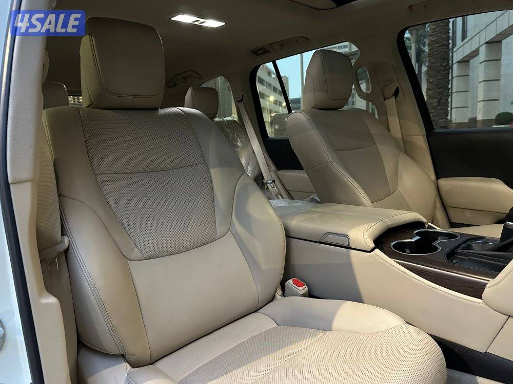 لاندكروزرGXR V6 AERO Sموديل2024 عداد48الف وارد الساير تحت الكفاله7