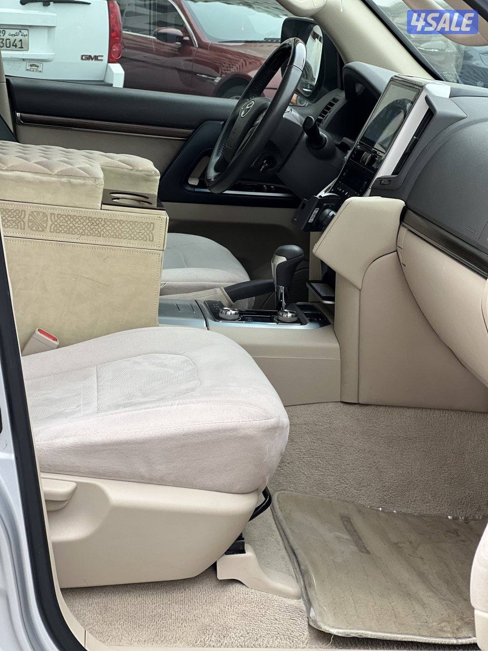 للبيع لاند كروز صبغ الوكالة7