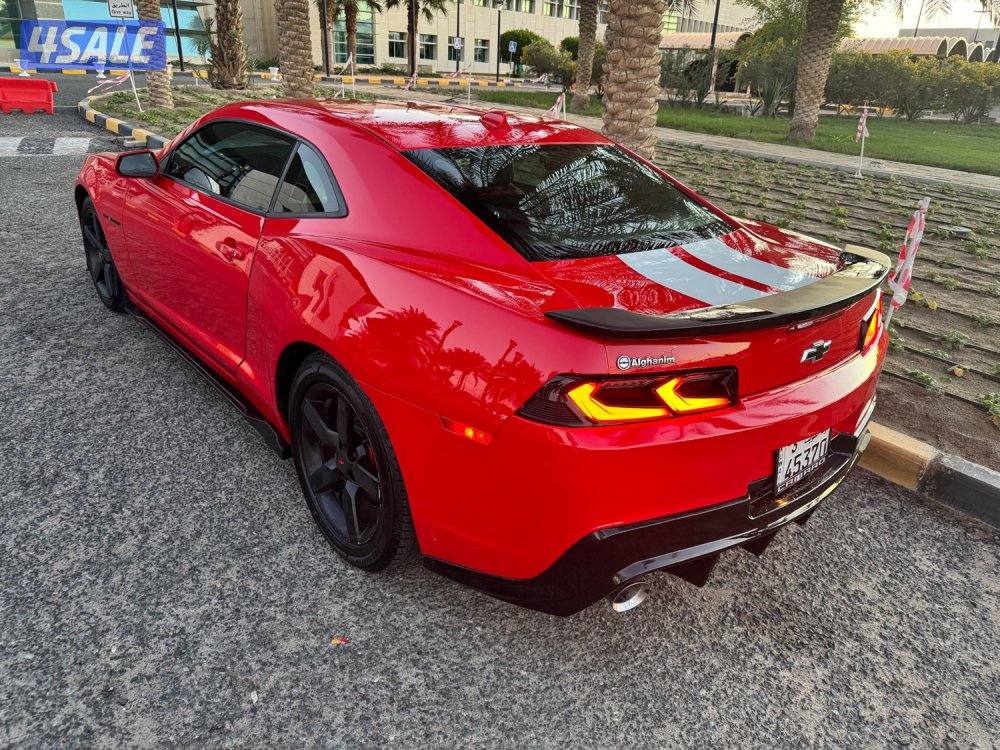 كمارو rs مديل 2014 بحالة نظيفه سته سلندر V63