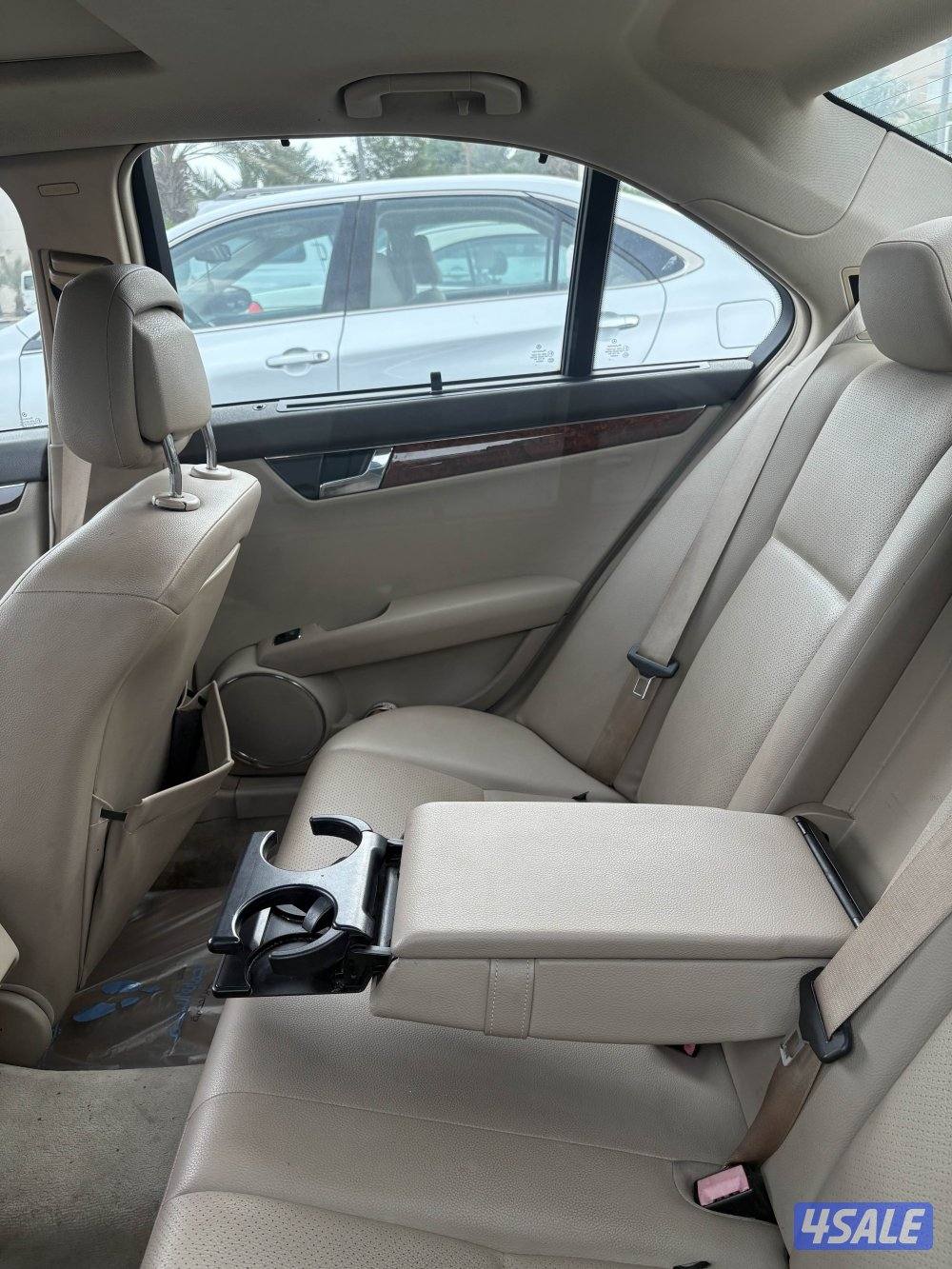 مرسيدس c230 موديل ٢٠٠٩ ماشي ٢٠٠ الف شرط الفحص2