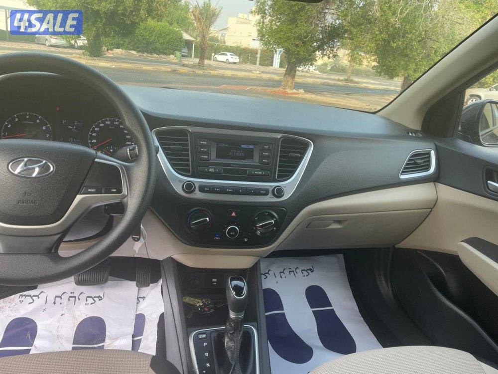 2023هيونداي أكسينت Accent5