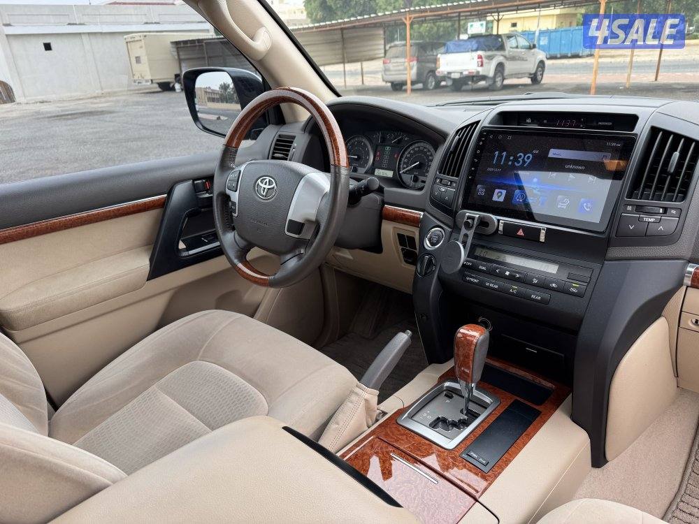 لاندكروزر المالك الاول8