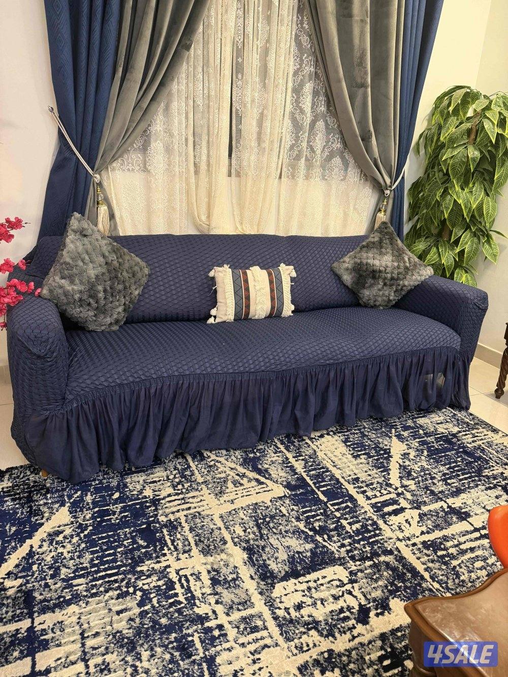 Abyat sofa set & table set with 4 small tables and 1 bug table.1