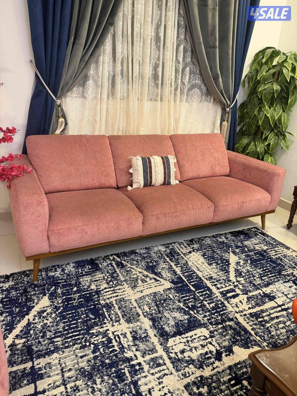 Abyat sofa set & table set with 4 small tables and 1 bug table.2