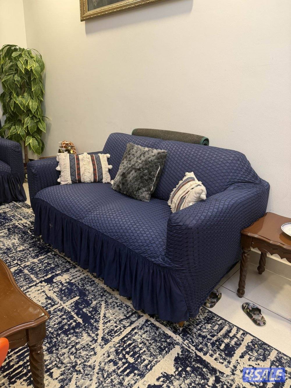 Abyat sofa set & table set with 4 small tables and 1 bug table.5