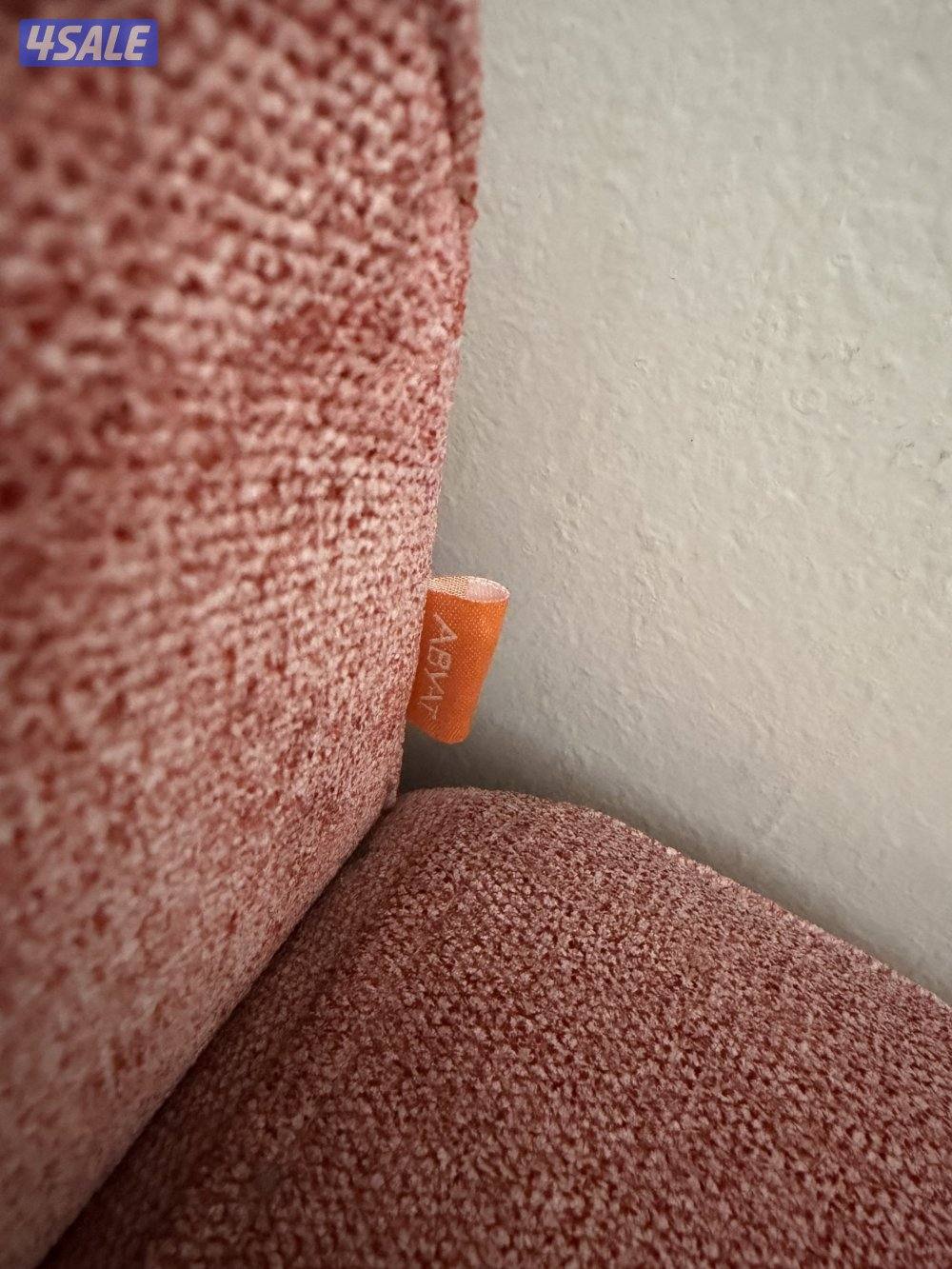 Abyat sofa set & table set with 4 small tables and 1 bug table.6