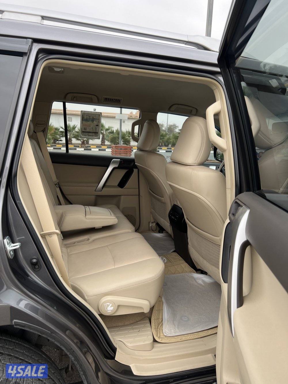 برادو ٦ سلندر TXL الفل عدا فتحه الساير ماشي 102 صبغ الوكالة8