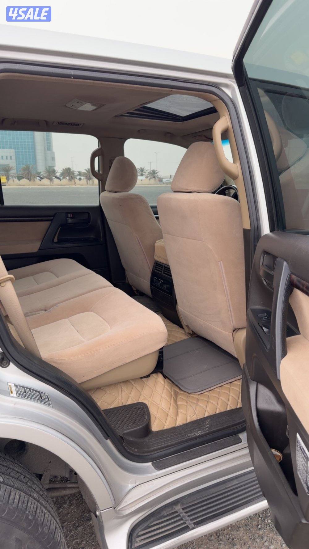 للبيع لاند مجدد 2010 قير عادي اساس وارد قطر3