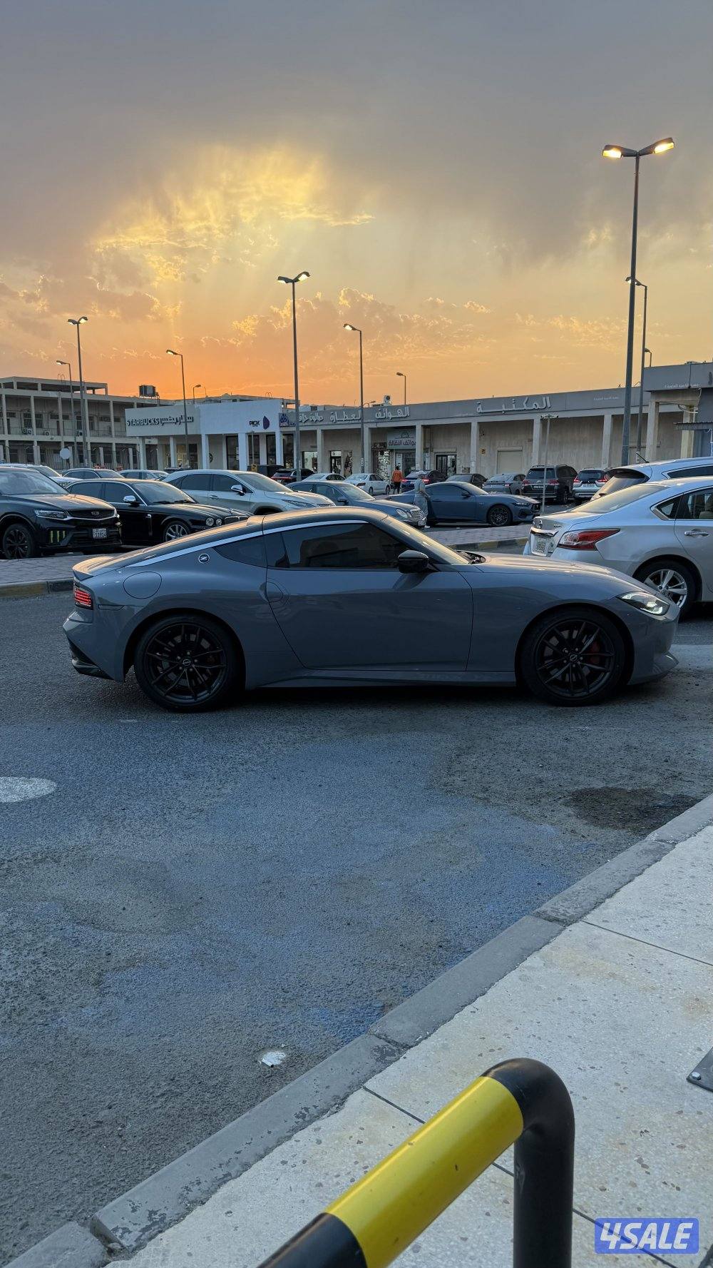 للبيع نيسان Z قير اوتوماتيك بحالة الوكالة استعمال يومي4