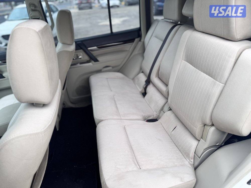 للبيع باجيرو / صبغ وكالة / موديل 2019 / مكينة صغيرة8