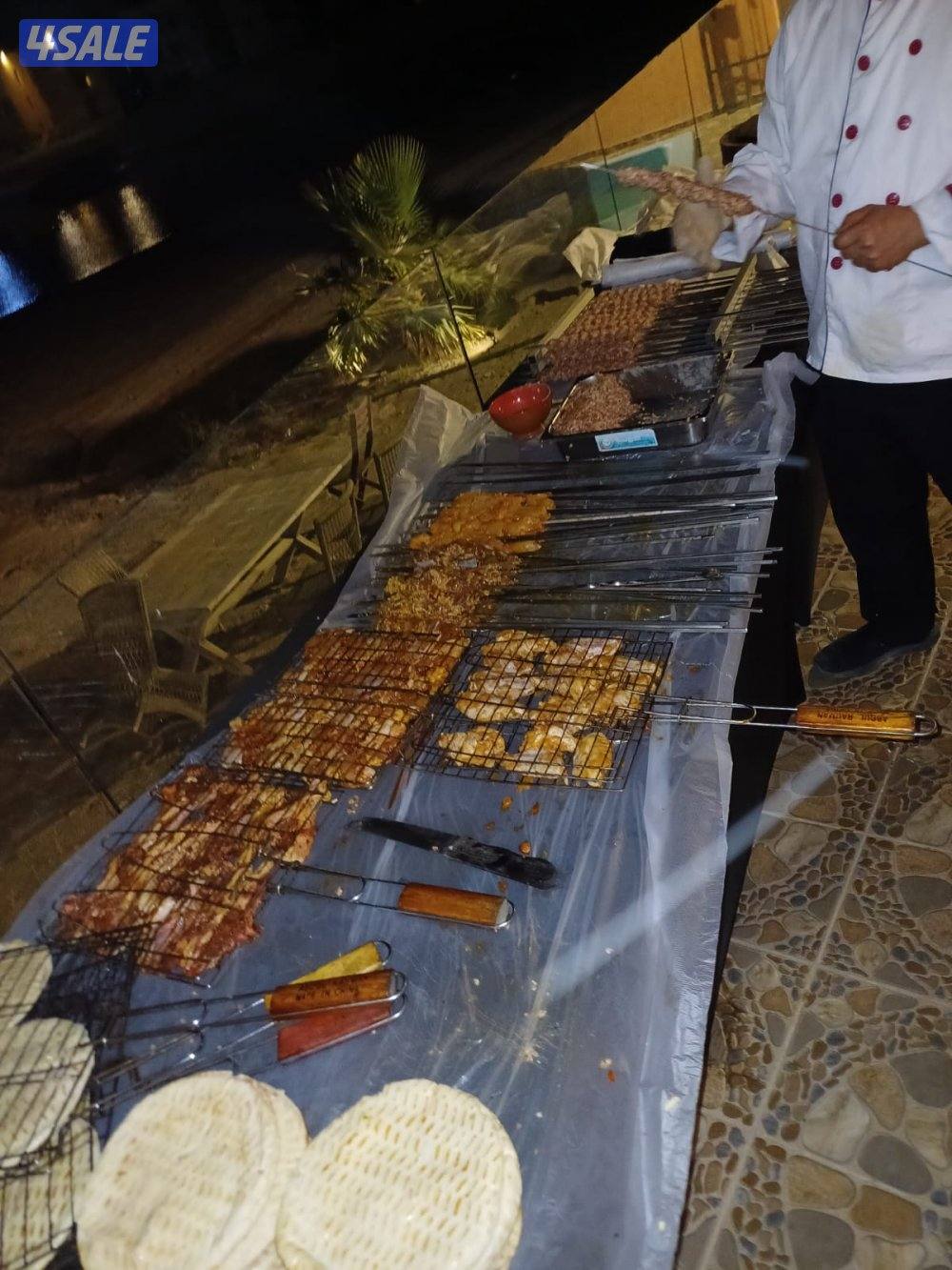 باربيكيو واو للمشويات وشاورما لحم ودجاج وسلطات ومقبلات وخبز تنور4