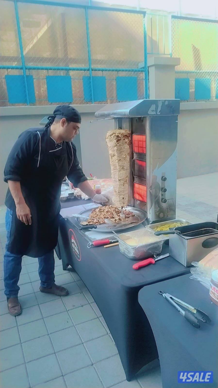 باربيكيو واو للمشويات وشاورما لحم ودجاج وسلطات ومقبلات وخبز تنور11