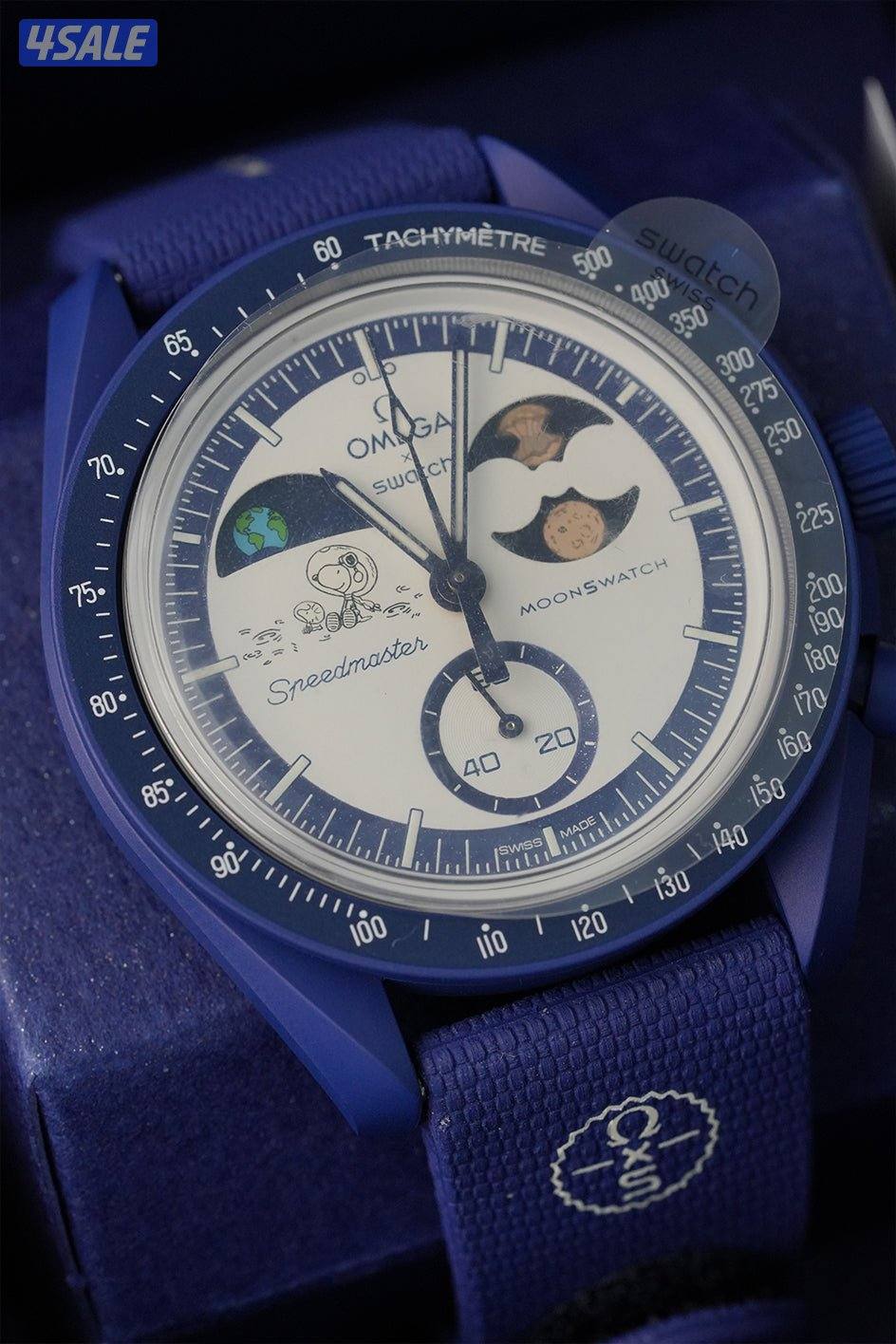 Omega Swatch Snoopy Beaver Moon1