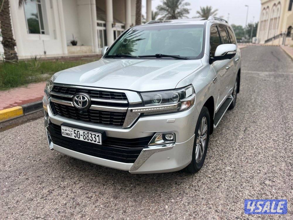 جيب لاندكروز جراند تورنق سقنچر موديل ٢٠٢١ الساير صبغ وكاله شرط الفحص0