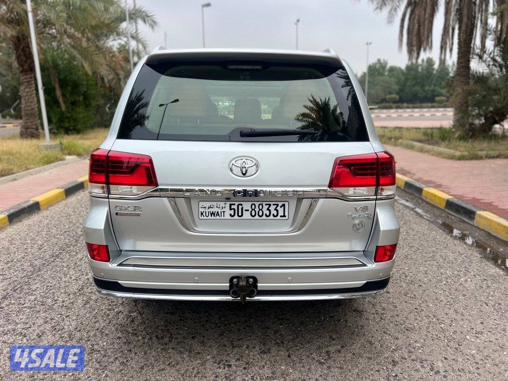 جيب لاندكروز جراند تورنق سقنچر موديل ٢٠٢١ الساير صبغ وكاله شرط الفحص2