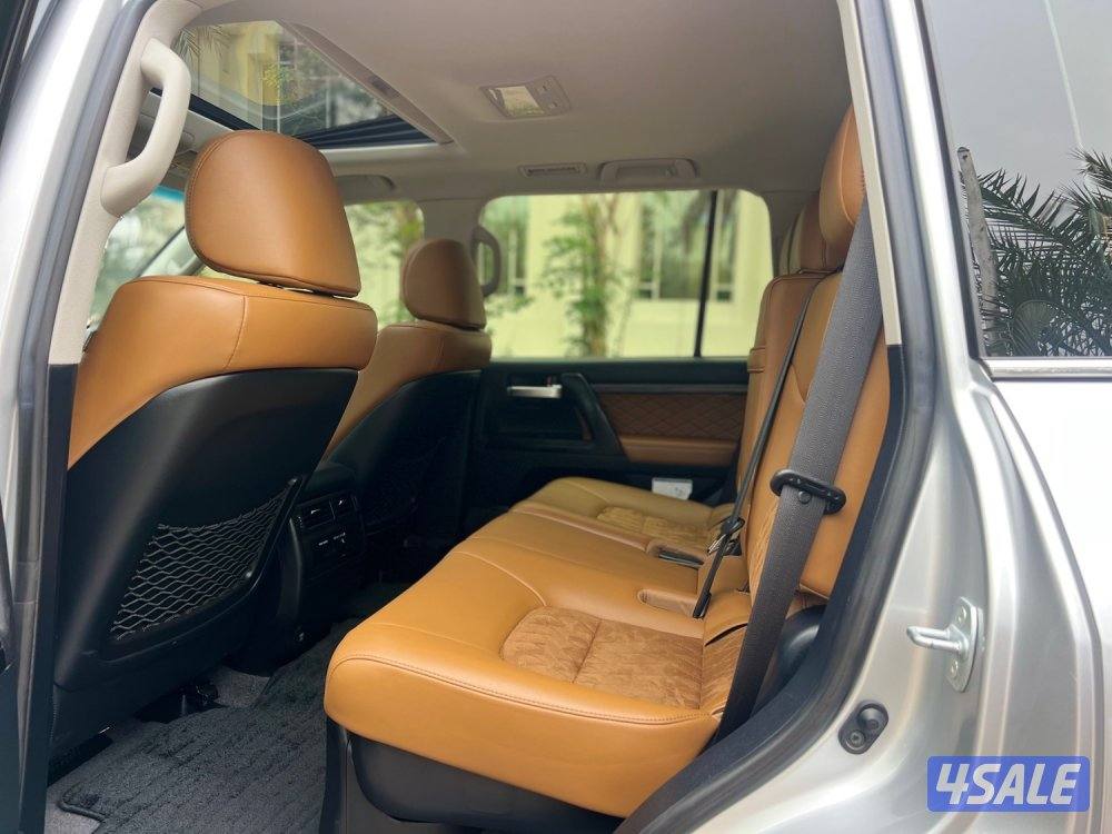 جيب لاندكروز جراند تورنق سقنچر موديل ٢٠٢١ الساير صبغ وكاله شرط الفحص6