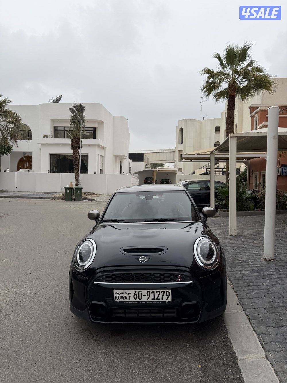 Mini Cooper S 4 Door0