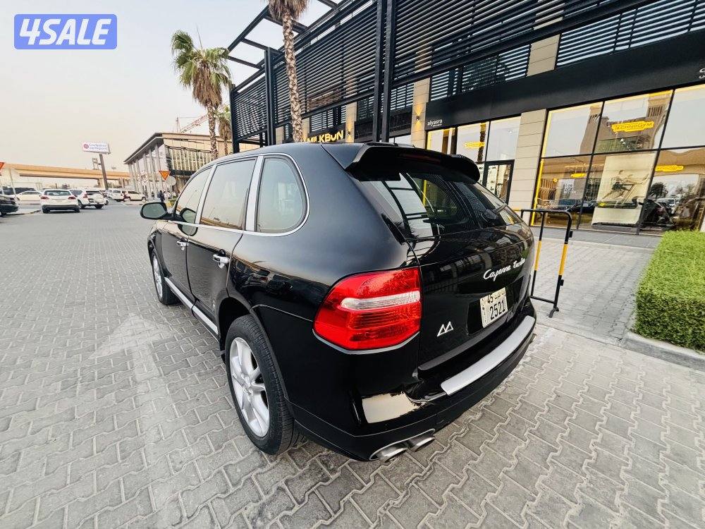 Porsche Cayenne Turbo model 200810