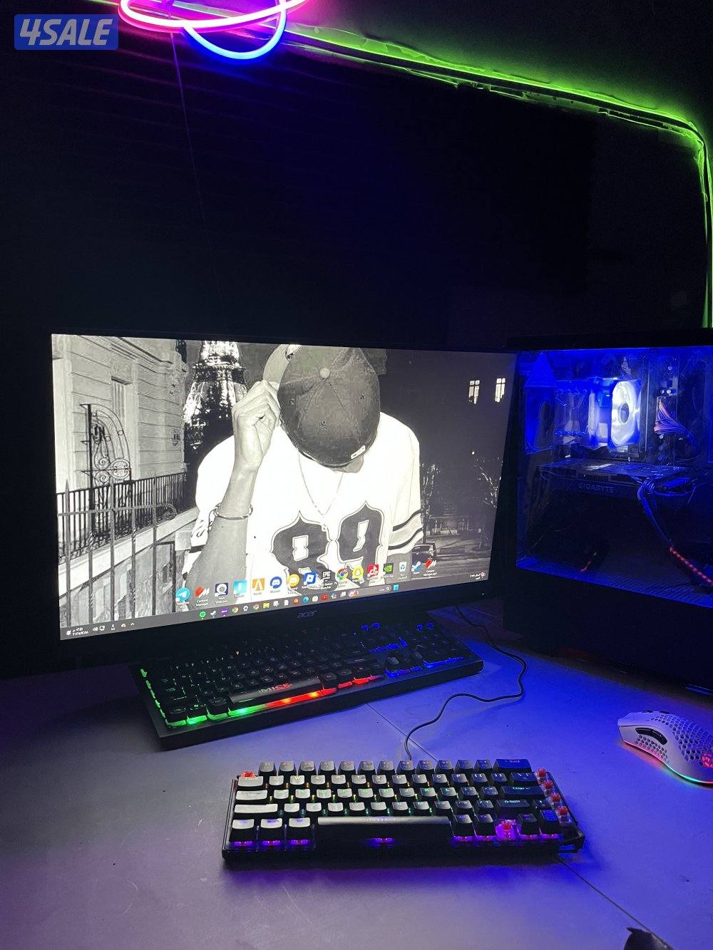 للبيع بي سي وا شاشه1