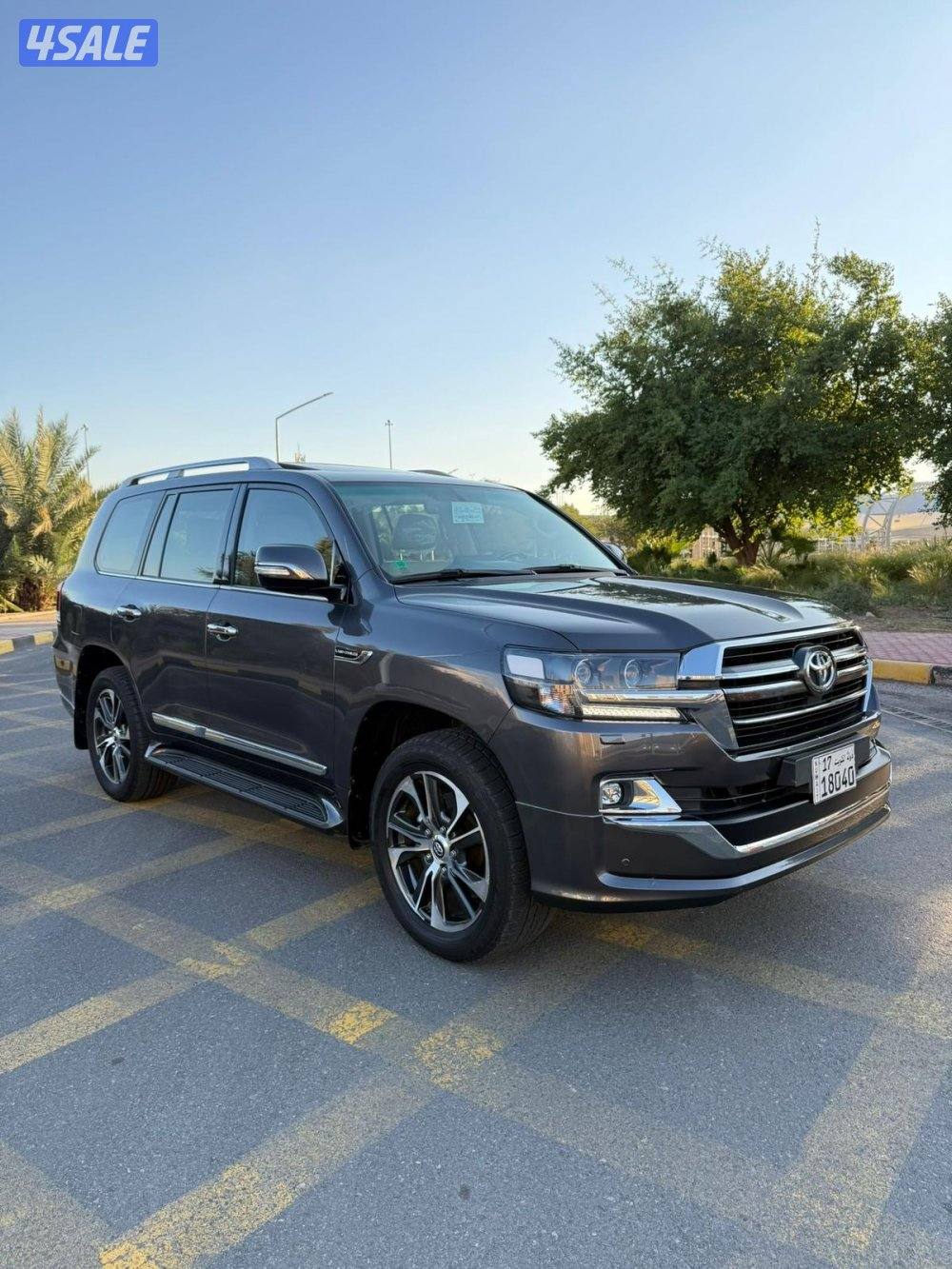 لاند كروز تورينق 2020 جلد الساير بحاله نادره عداد 98 الف1