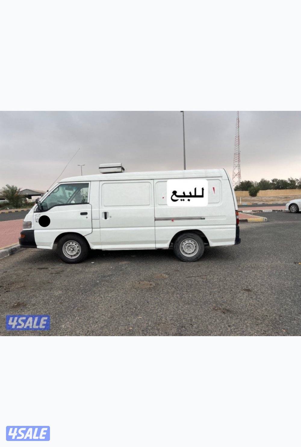 باص 2010 ثلاجه بحاله جيده  تأمين سنه2