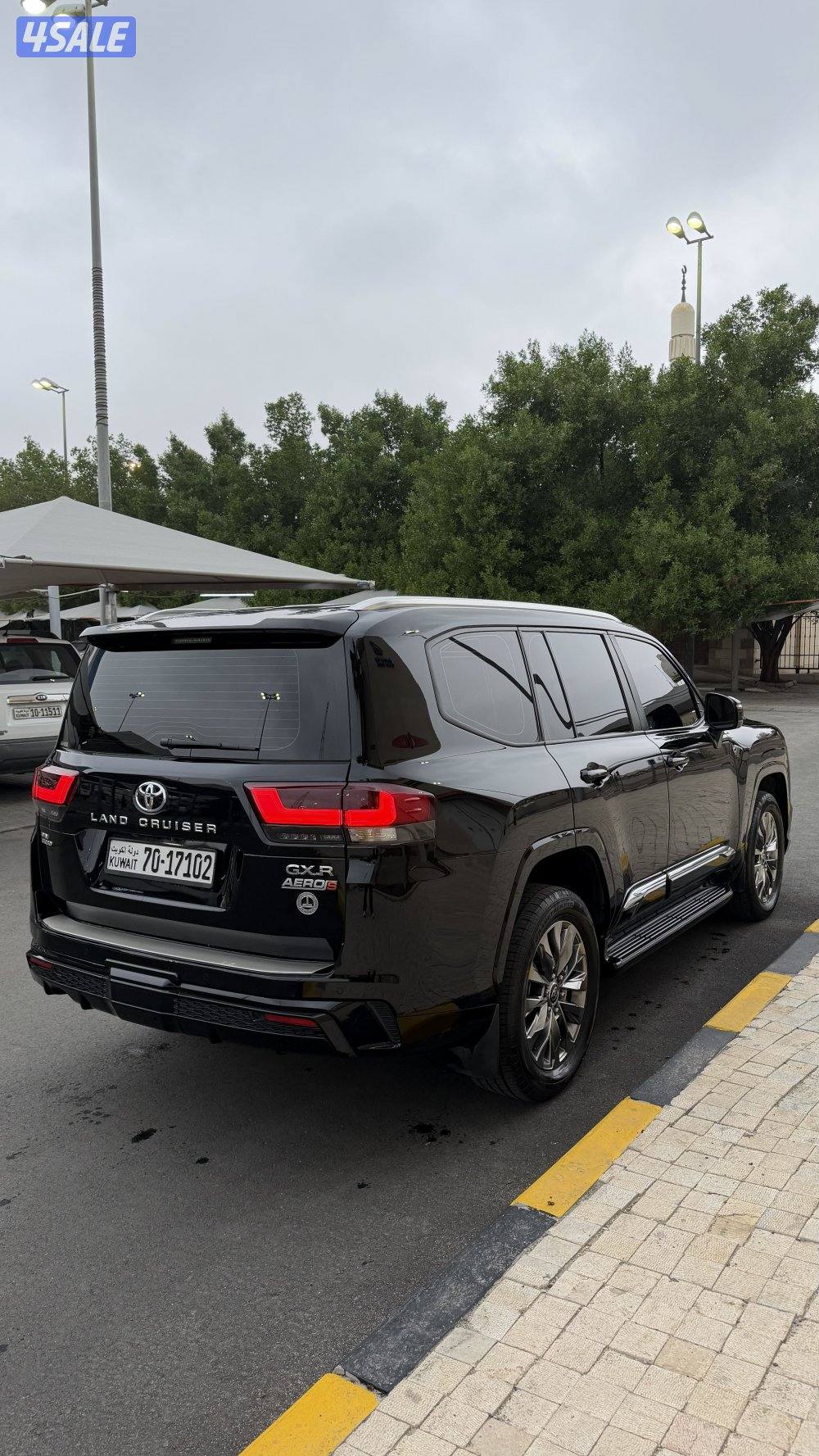 لاند كروز ايرو اس 20231